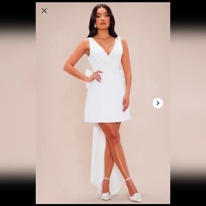 NWT Fashion Nova White Dress With Removable Bow Train Size XS $79.99